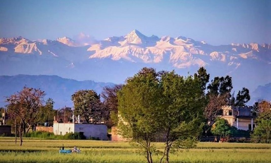 Himalaia é totalmente visto pela primeira vez em 30 anos. Por causa da diminuição da poluição